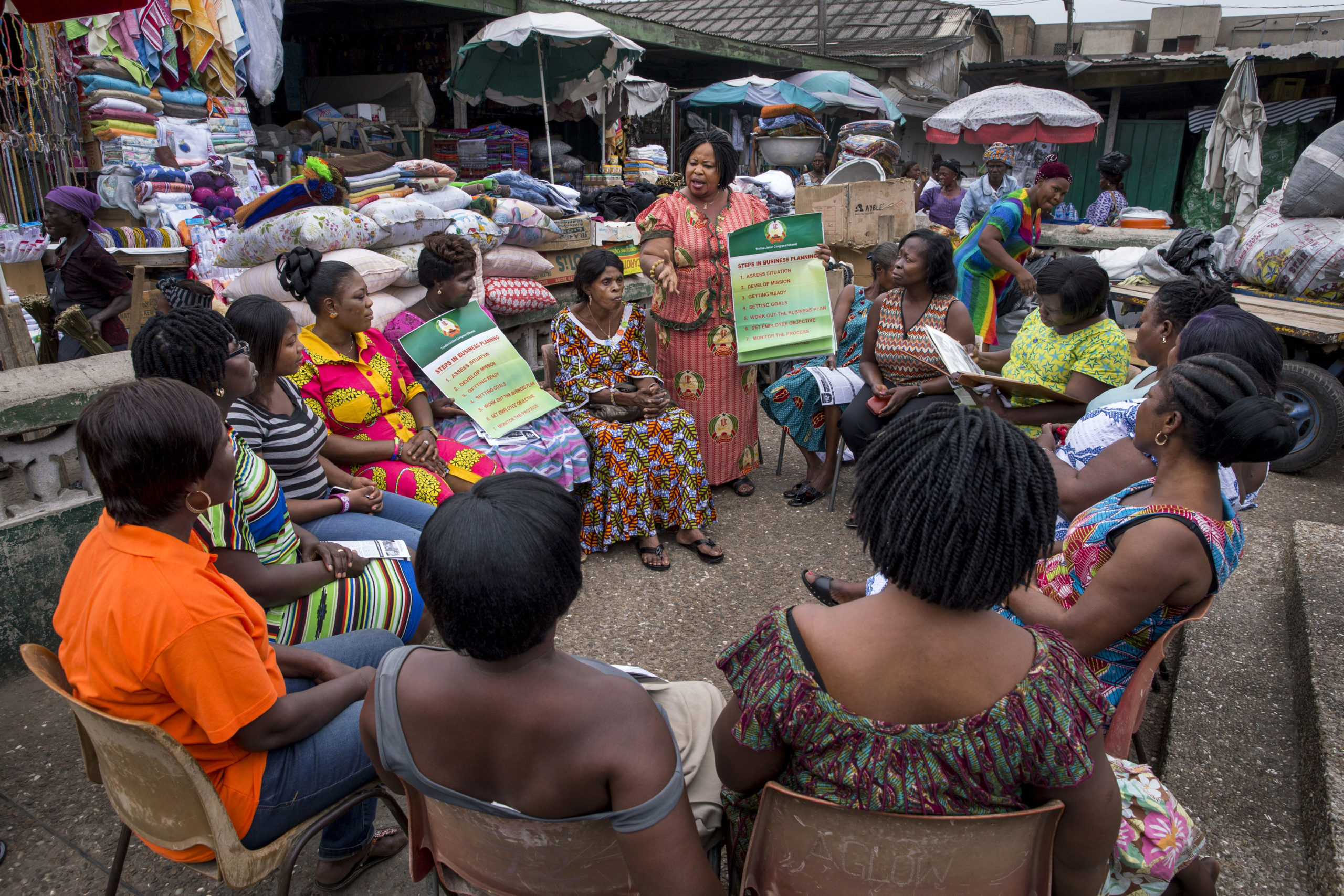 The Social and Economic Impact of Covid-19 Policy Responses on Women Working in the Informal Urban Economy in East Africa: Experiences from Uganda and Kenya